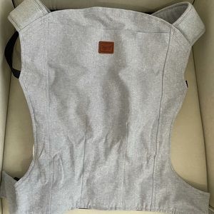 NWT Happy Baby OG Carrier in Stone